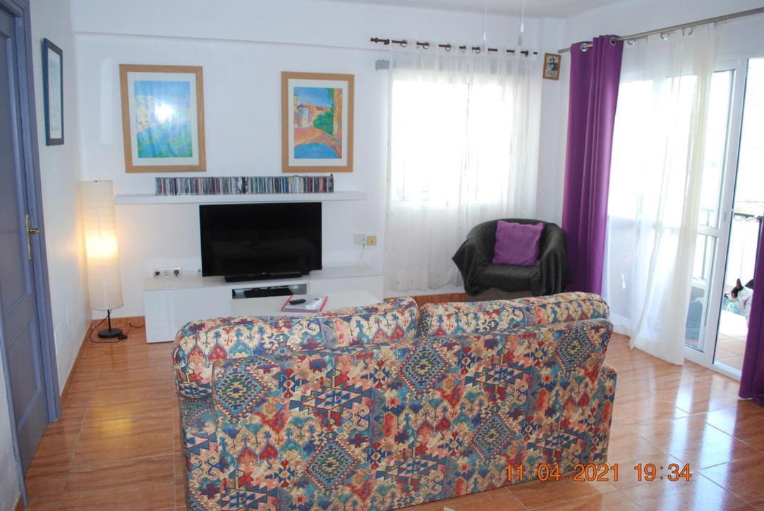 Chez Alison! Central Nerja Apt Exterior photo